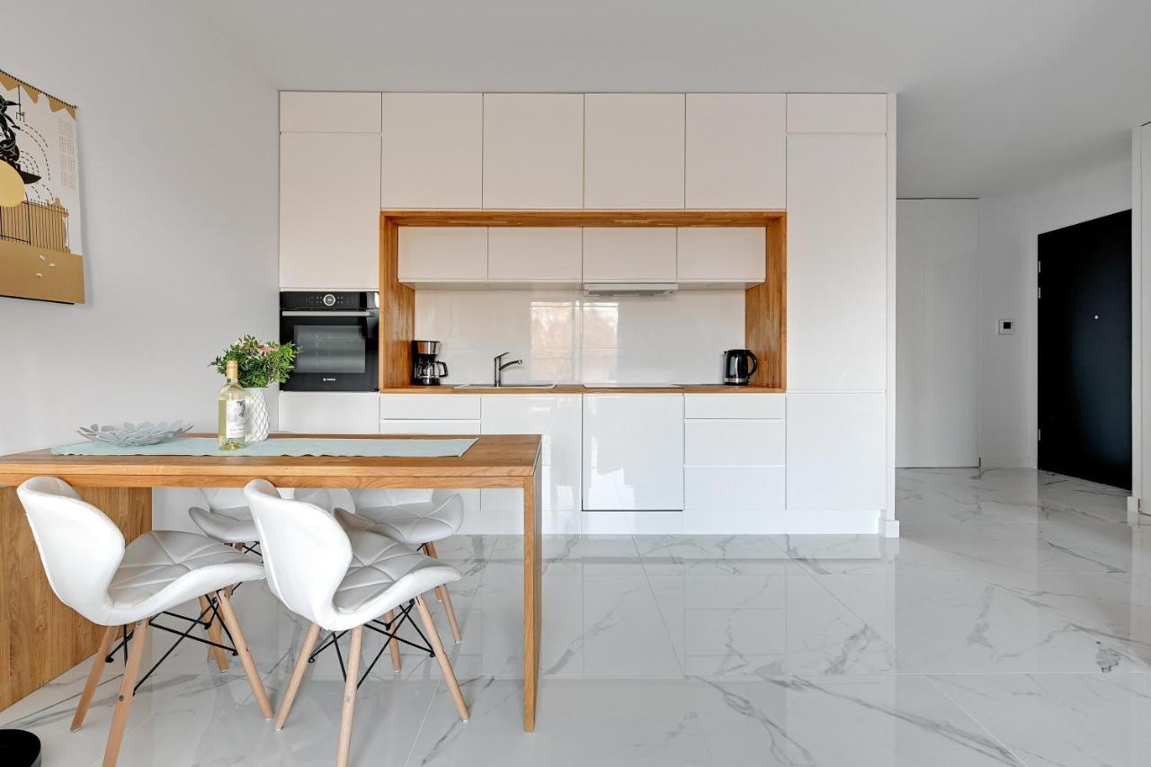 White Sea Shore - Premium Nadmorze Apartment Danzica Esterno foto